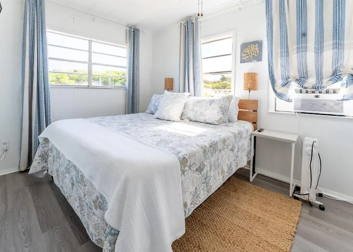 Rustic In Secluded Morgan - Free Daily Activities! Holiday home